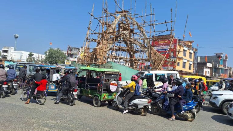 धर्मशाला पुल (dharmshala overbridged) के जाम नियंत्रण में दिखी लापरवाही