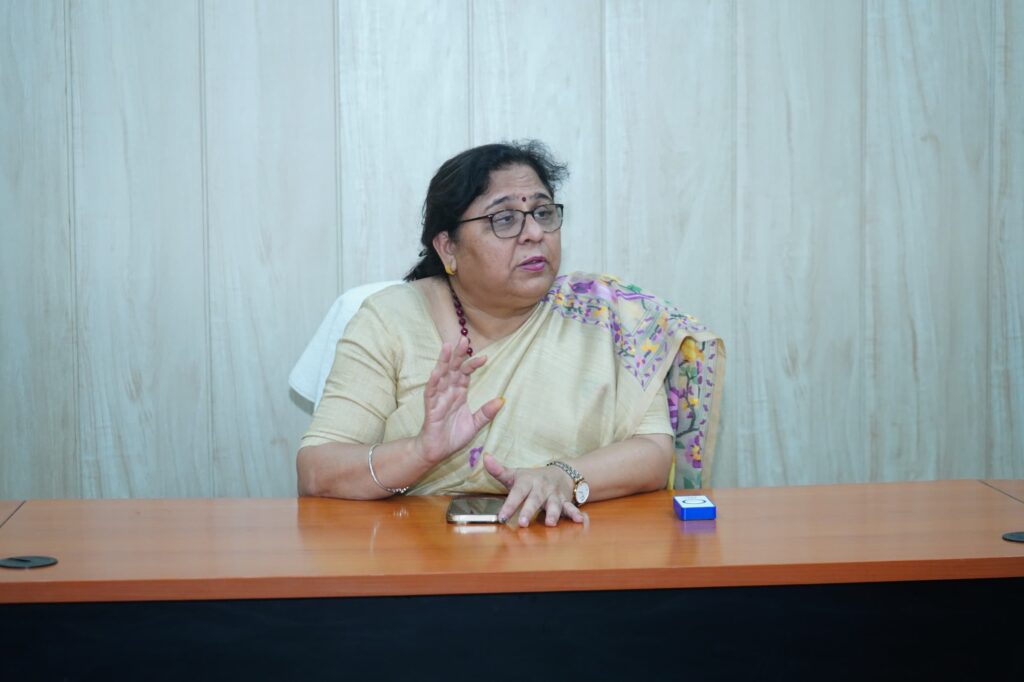 online yoga pledge के लिए शहर के नागरिकों से कुलपति ने की अपील ऑनलाइन योग शपथ (online yoga pledge) के लिए दीनदयाल उपाध्याय का अभियान