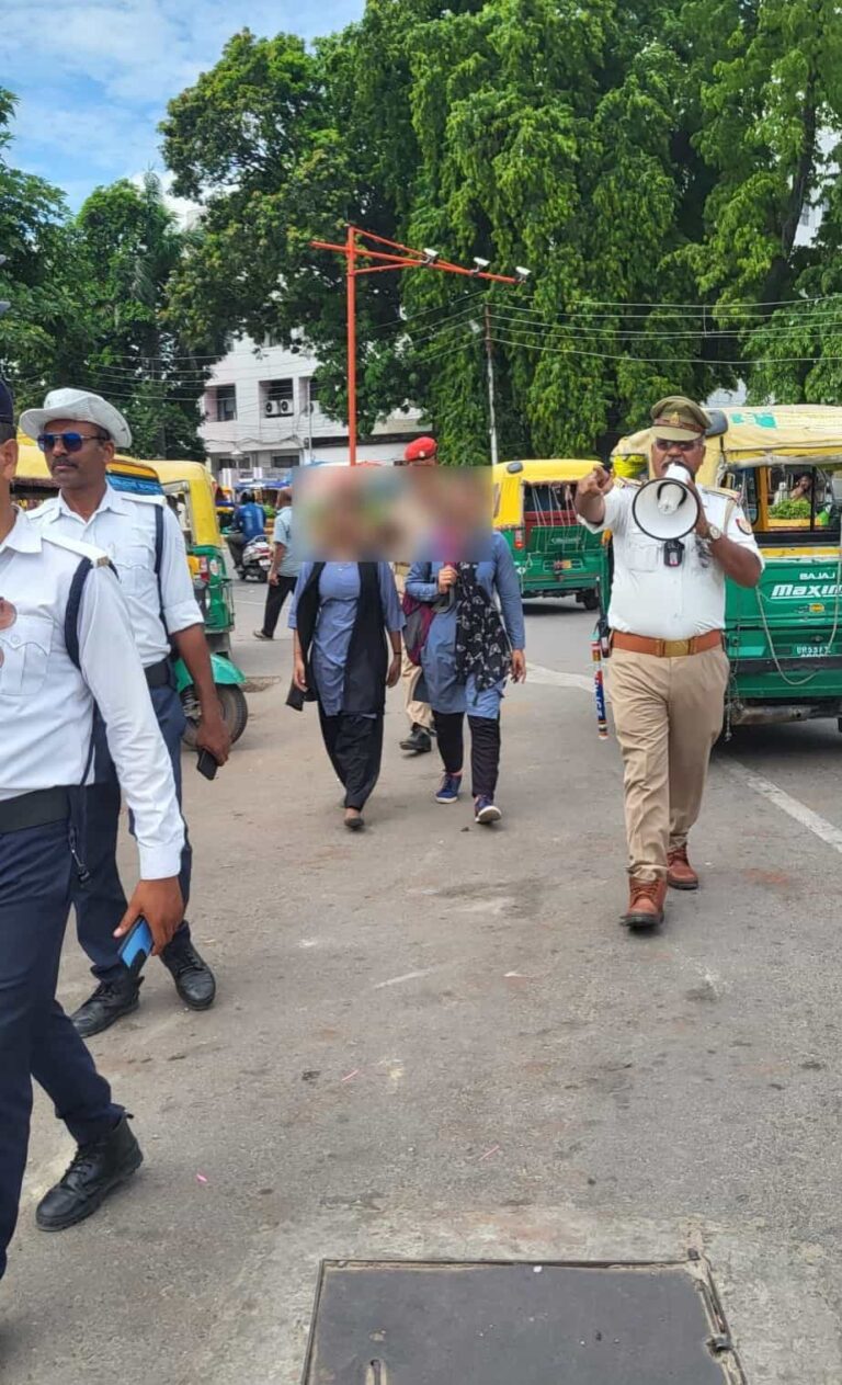 गोरखपुर यातायात पुलिस की कार्रवाई (Gorakhpur Traffic Police Action) का पूर्ण विवरण