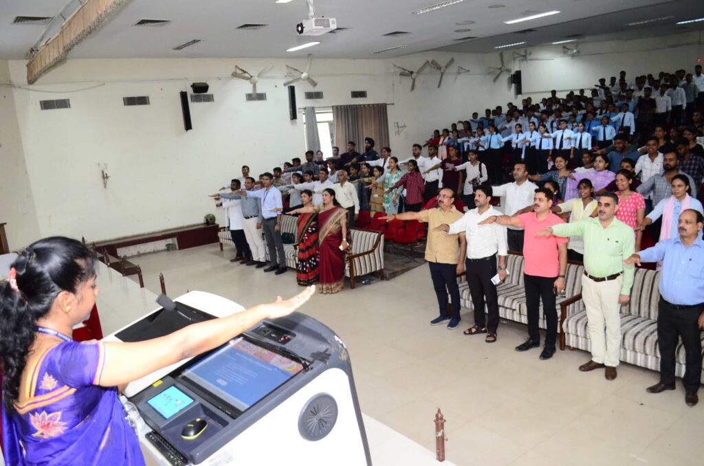 Organ donation awareness campaign का आयोजन - Gorakhpur News अंगदान जागरूता अभियान (Organ donation awareness campaign) को लेकर डीडीयू व एम्स गोरखपुर की कोशिश