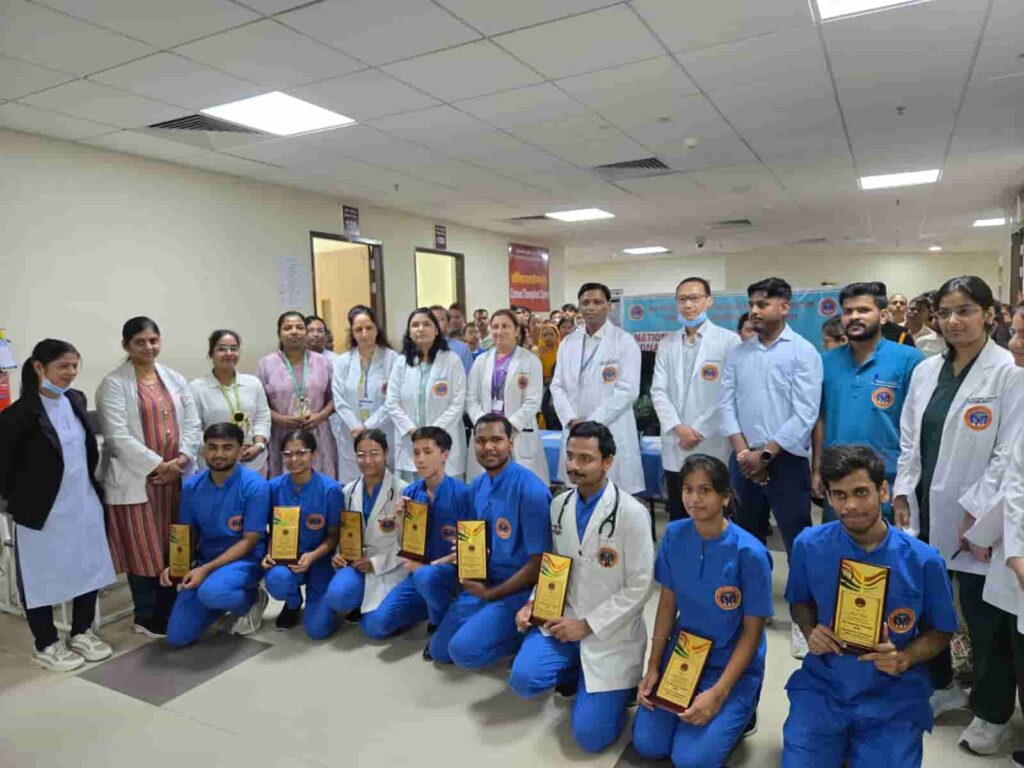 राष्ट्रीय नेत्रदान पखवाड़ा का आयोजन एम्स गोरखपुर में हुआ राष्ट्रीय नेत्रदान पखवाड़ा में कॉर्निया दान पर जागरूकता