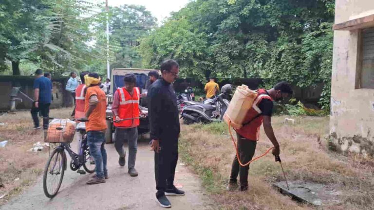 हर रविवार-मच्छर पर वार से डेंगू पर नियंत्रण की नीति