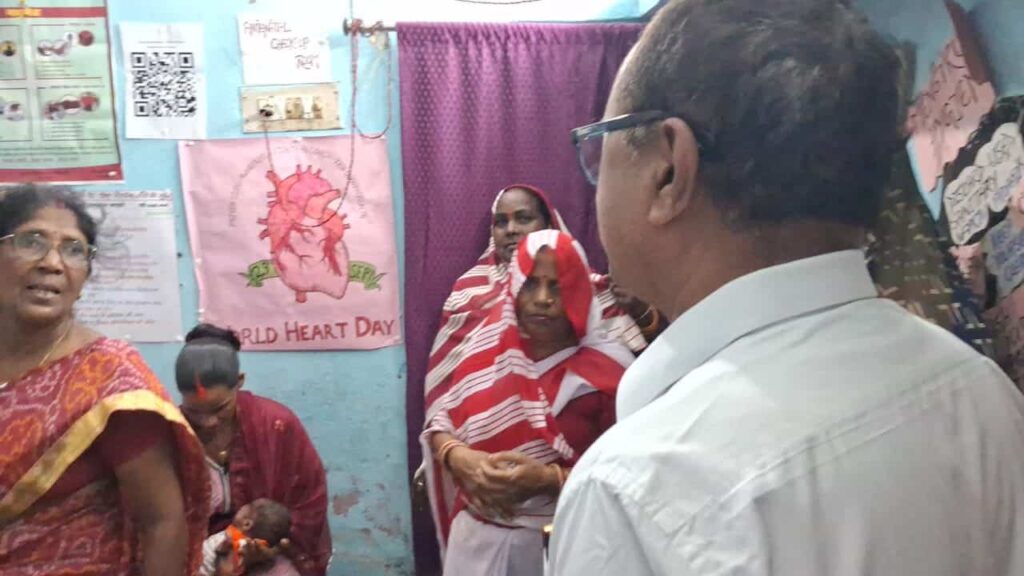 गोरखपुर : पिपराइच सीएचसी ने 54 सी-सेक्शन डिलीवरी करा इतिहास रचा 54 सी-सेक्शन डिलीवरी का पिपराइच सीएचसी का इतिहास क्या है खास