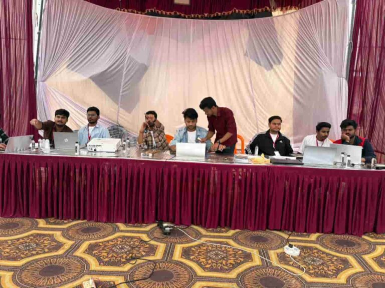 Mock IPL Auction MMMUT Gorakhpur : 'अर्थव्य 2026' में 50 करोड़ की लगी बोलियां