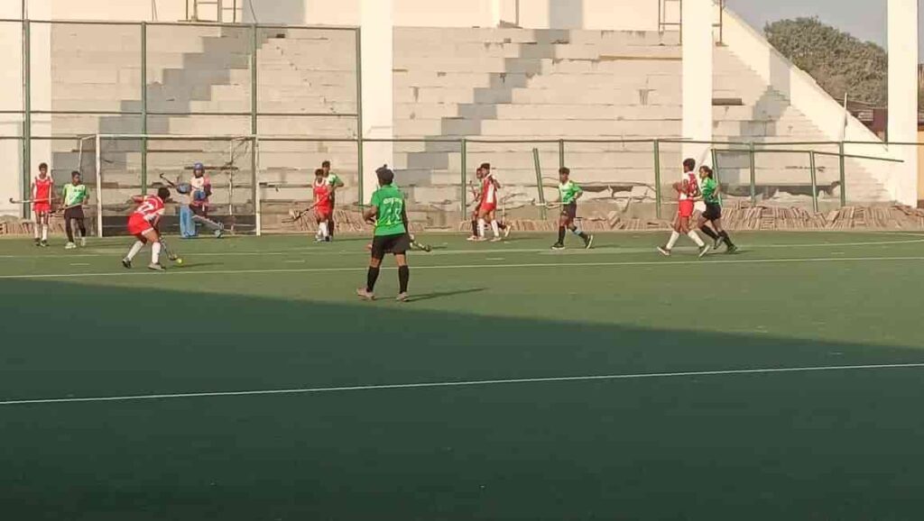 UP Junior Girls Hockey Champion: स्पोर्ट्स कॉलेज गोरखपुर ने जीता खिताब! UP Junior Girls Hockey Champion: फाइनल मुकाबले का रोमांच