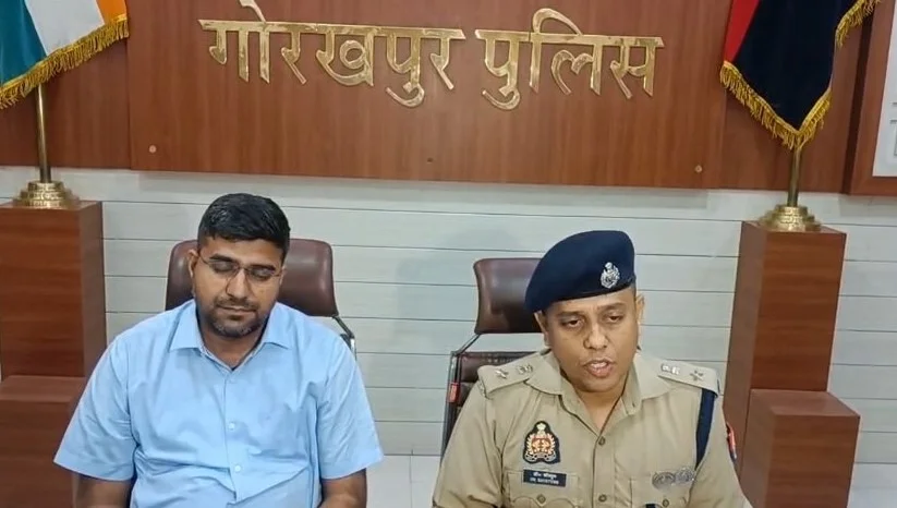 गोरखपुर क्राइम न्यूज़ (Gorakhpur Crime News) - 2 गिरफ्तार! गोरखपुर क्राइम न्यूज़ (Gorakhpur Crime News): चिलुआताल इलाके में सरेआम हत्या, पुलिस ने किया बड़ा खुलासा